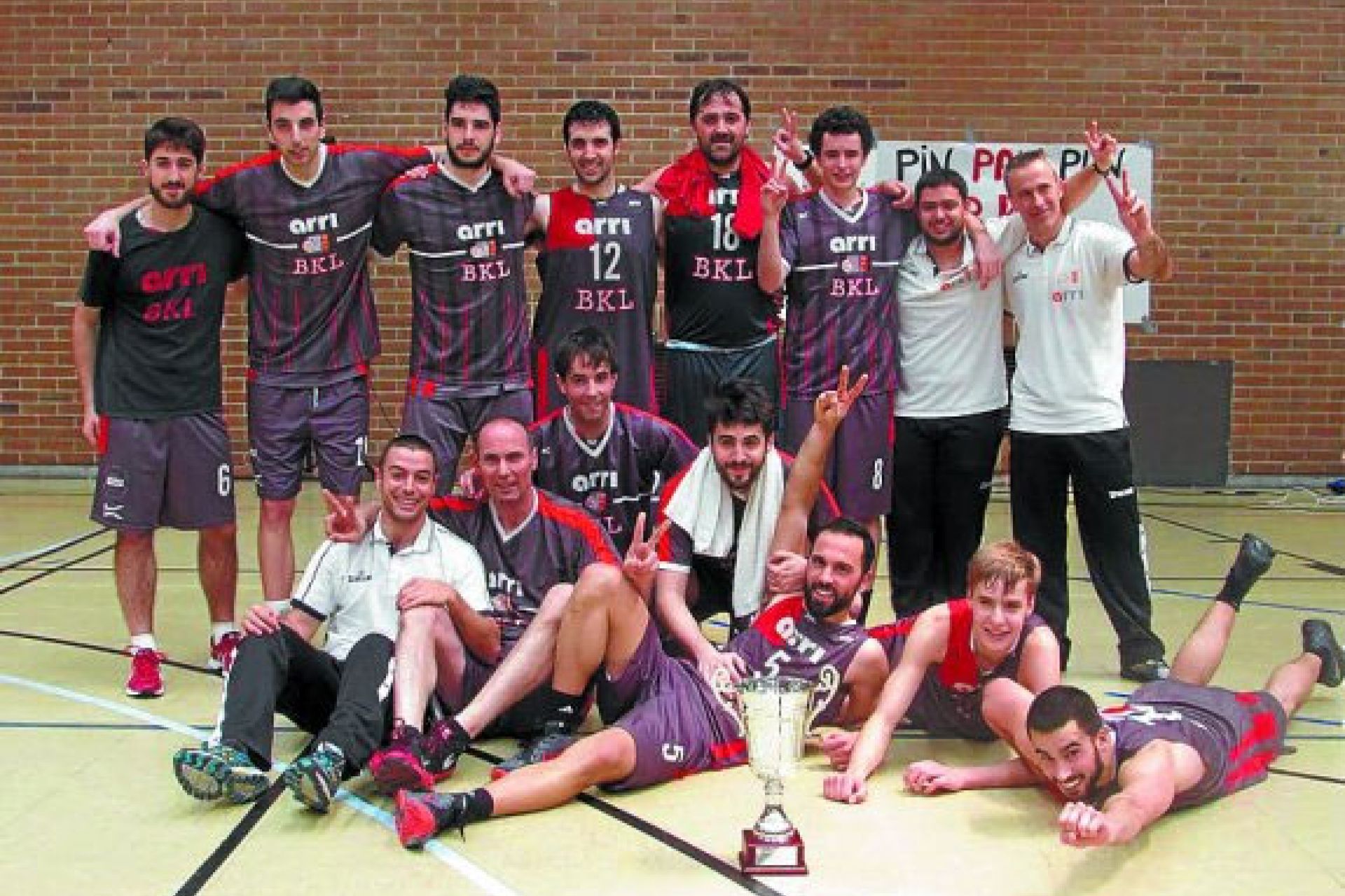 The ARRI-BKL basketball first team climbs a category