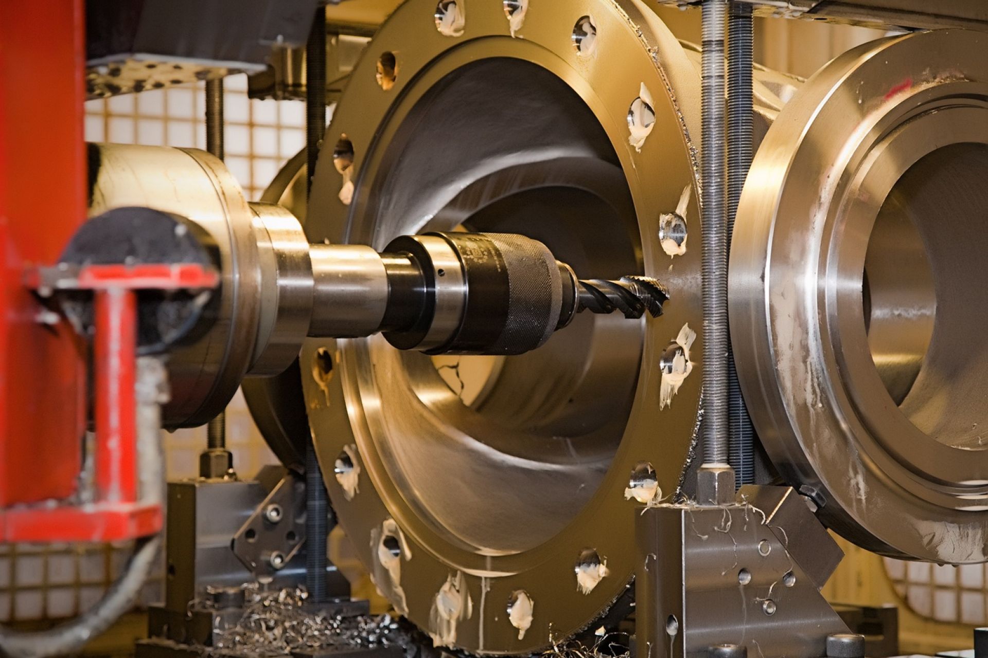 Productive Efficiency in Machining: Smart Management of Tools, Fixtures, and Digital Systems